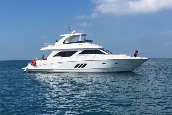 寬敞、舒適型70尺飛橋游艇 寬敞、舒適型70尺飛橋游艇